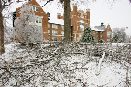 2007 Ice Storm at Northwest 8