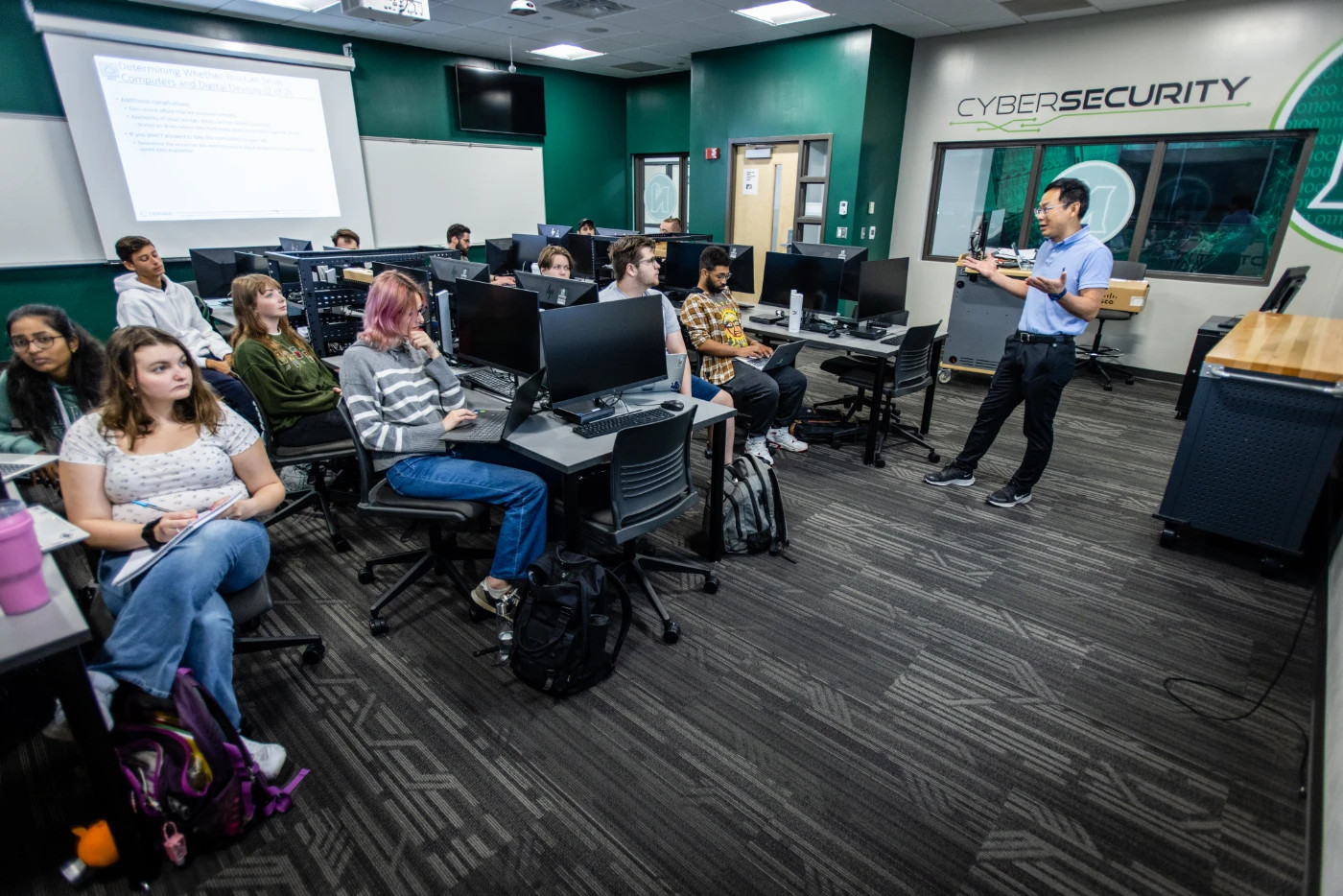 What Do Computer Science Majors Do? Degree Overview