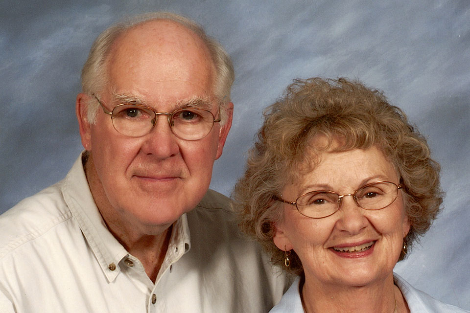 Long-time donors establish endowed professorship in chemistry