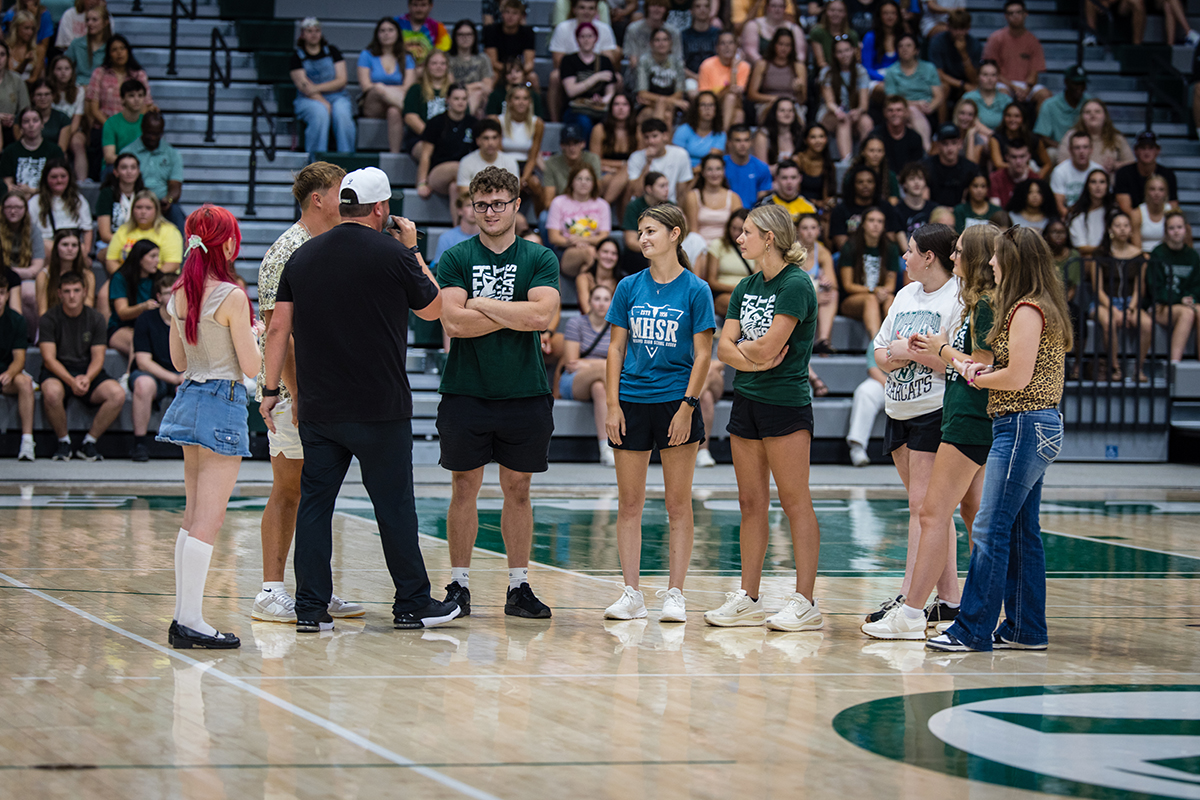 Students participated in a series of games to earn prizes during the annual convocation at Bearcat Arena, which was emceed by alumnus and radio personality Steve Serrano, on Aug. 21. (Photo by Lilly Cook | Northwest Missouri State University)