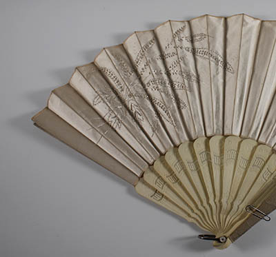 Folding Fan (DC313)