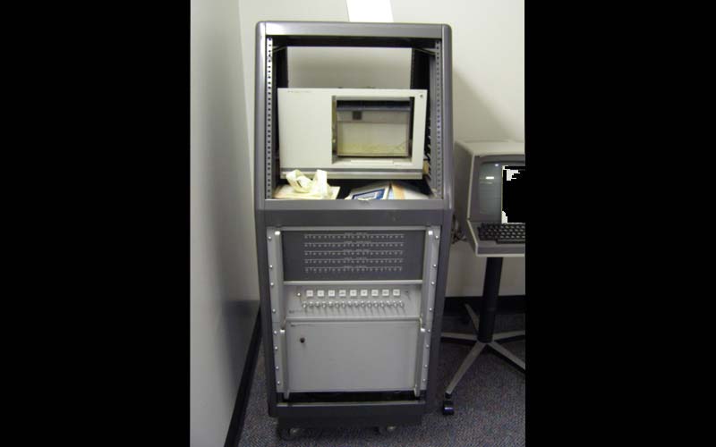 HP2115A Micro Computer (1971) | Purchased by Northwest in 1971 for use in the Physics, Chemistry and Mathematics Department. The first computer to be dedicated entirely to academic use. (Courtesy of the Jean JENNINGS Bartik Computing Museum)