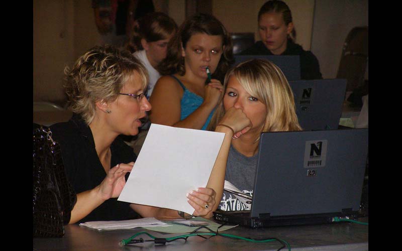 Northwest Notebook Computers (2008) | More than 6,000 notebook computers were handed out in Fall 2008 much to the approval of the student body.(Courtesy of the Jean JENNINGS Bartik Computing Museum)