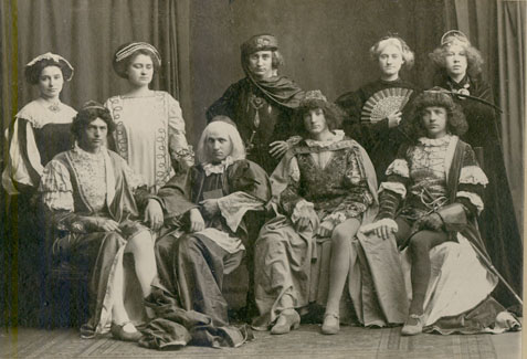 The Northwest Normal School Drama Club in a group photo for their production of "Benvenuto Cellini."