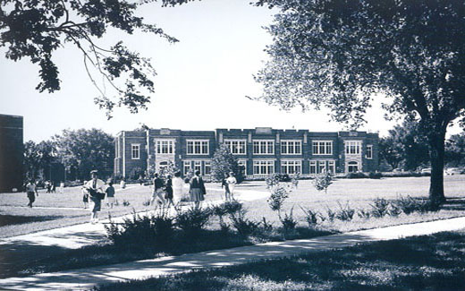 Students make their way to and from the Union and Colden Hall in the 1960s on Registration Day.