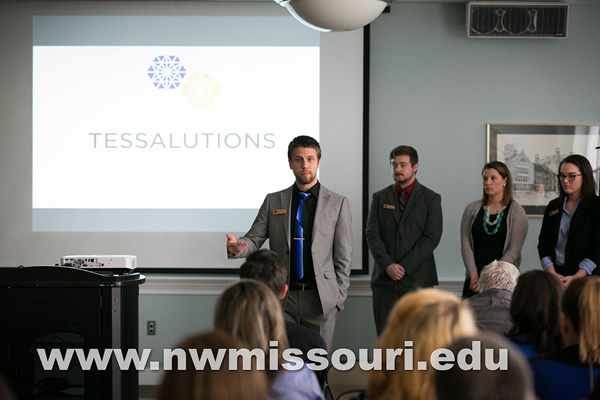 Knacktive presentations (Photo by University Photography) 