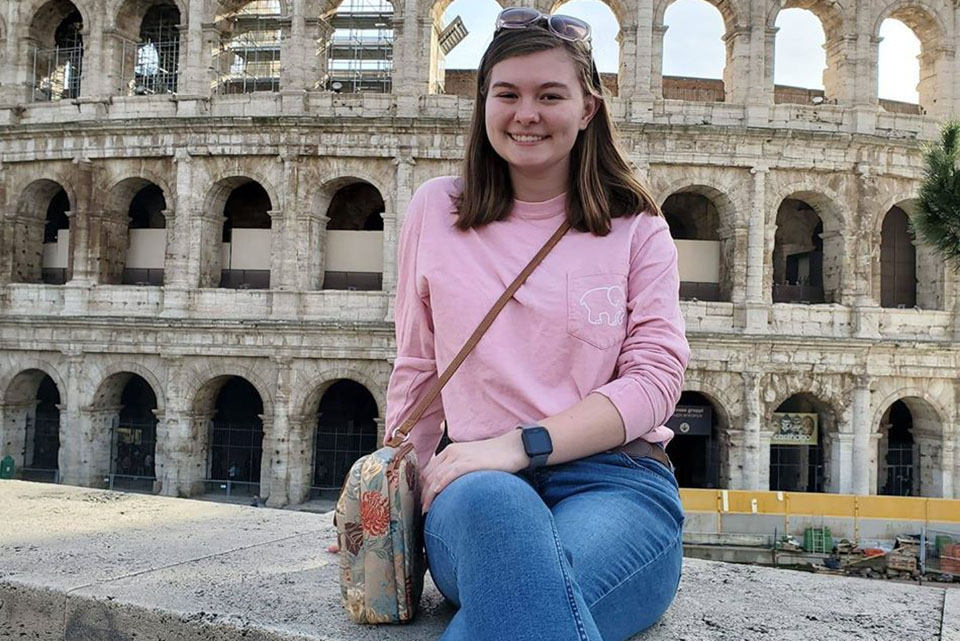 Honors Program awards two study abroad scholarships