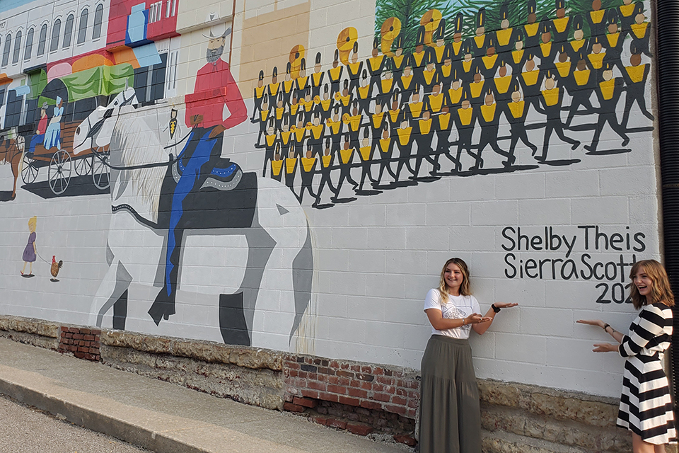 Art students collaborate to create mural, celebrate community pride  