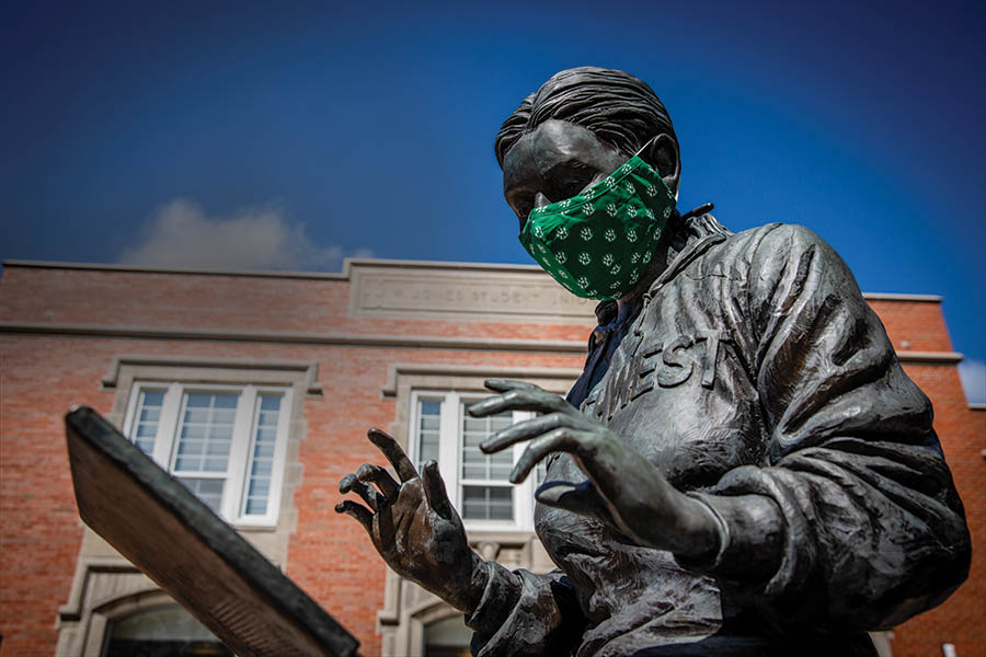 Even Northwest’s centennial sculpture outside the J.W. Jones Student Union was outfitted with a face covering this fall as the University community adhered to mitigation measures to keep the campus open with in-person classes. (Photos by Todd Weddle/Northwest Missouri State University)