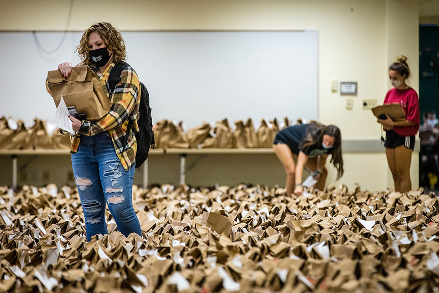 Students picked up their textbooks in The Station during move-in activities Saturday. (Photo by Todd Weddle/Northwest Missouri State University)