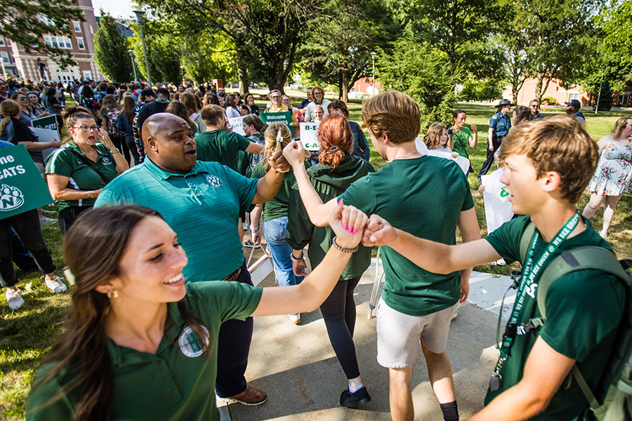 Northwest Interim President Dr. Clarence Green and Student Senate President Elizabeth Motazedi greeted first-year students as they passed through the Memorial Bell Tower on Tuesday afternoon, a University tradition that helps welcome first-year students into the Bearcat family. (Photo by Lauren Adams | Northwest Missouri State University)