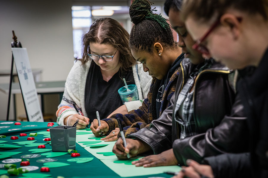 Northwest students celebrated alumni and friends who contribute to the University by writing thank-you notes during last spring's  “Thank a Donor Day.”