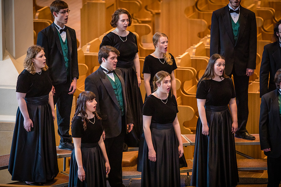 Tower Choir, University Chorale to present weekend of concerts Nov. 12-13