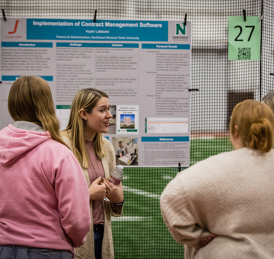Kaylin LaMaster discussed her experience as a software process and implementation intern during Northwest's 
PBL Palooza event Nov. 17. (Photo by Chandu Ravi Krishna/Northwest Missouri State University)