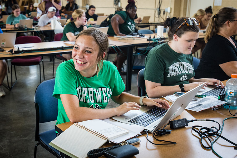 First-year students check out their Northwest laptops when they arrive on campus each fall. All Northwest students will receive a new laptop in fall 2023 through a purchase agreement with Hewlett-Packard Company. (Photo by Lauren Adams/Northwest Missouri State University)