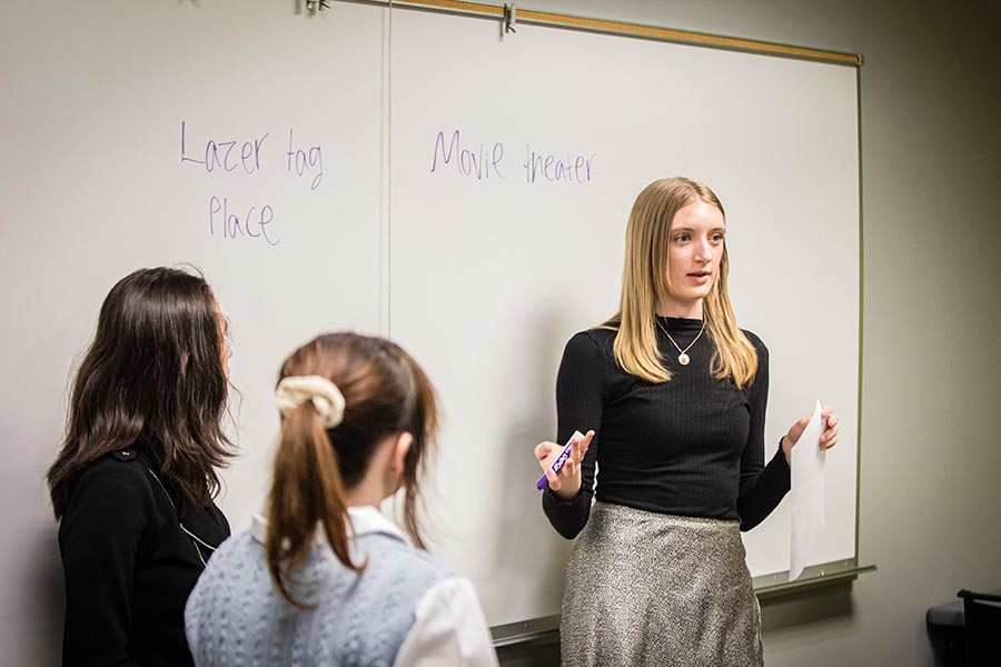 Corrina Dittmer and students in Luke Rolfes’ Introduction to Creative Writing course led the collaborative writing activity.