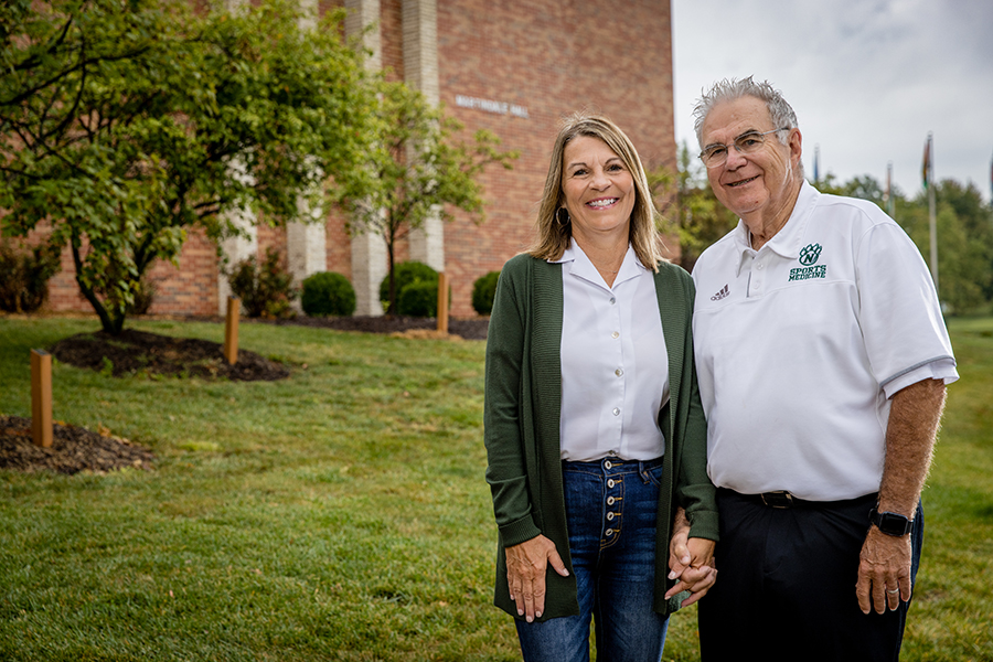 Teri and Dr. Pat Harr in front of Martindale Hall (Photo by Todd Weddle/Northwest Missouri State University)