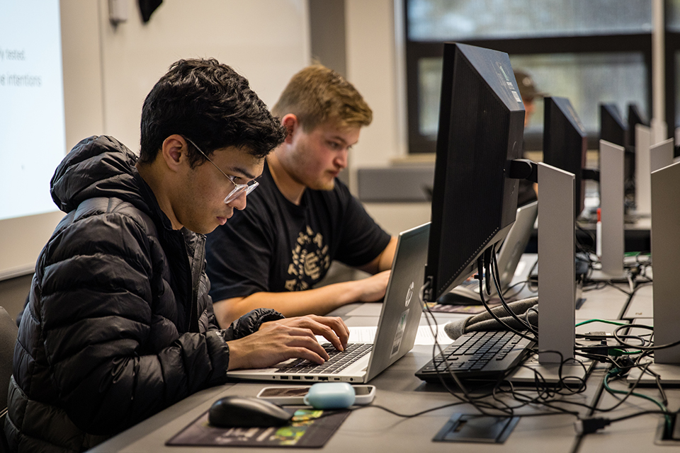 High school students invited to compete in ‘Most Awesome’ Programming Contest
