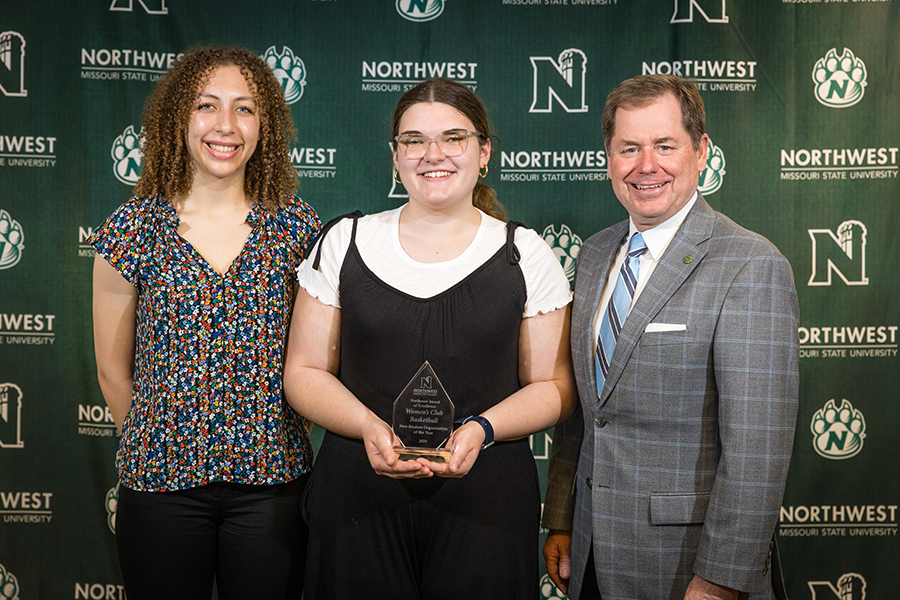 Women’s Club Basketball members Amaira Peterson and Meagan Moreland