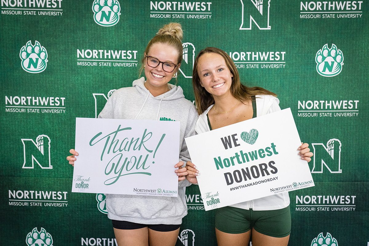 Northwest students annually express gratitude to the University's donors during Thank a Donor Day. (Photo by Lauren Adams/Northwest Missouri State University)
