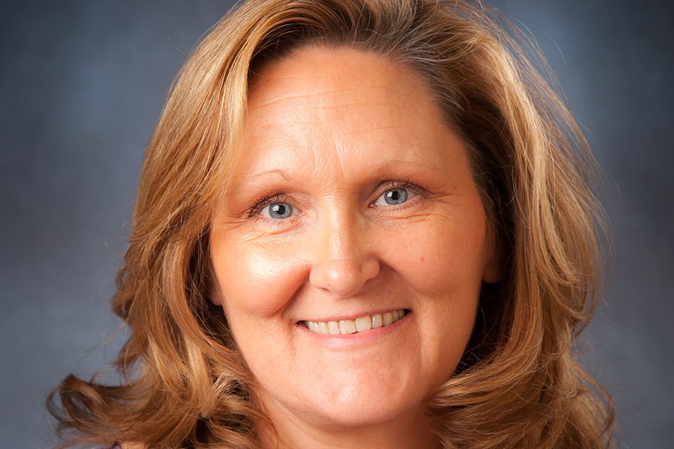 Hiatt receives Governor’s Award for Excellence