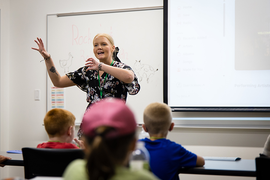 Katijo Schaefer teaches children about chicken in a classroom at the Agricultural Learning Center during the Northwest Ag Camp. (Photo By Lilly Cook/Northwest Missouri State University)