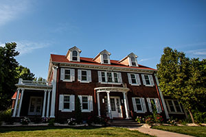 alumni-house-fall2019-tw-0292.jpg